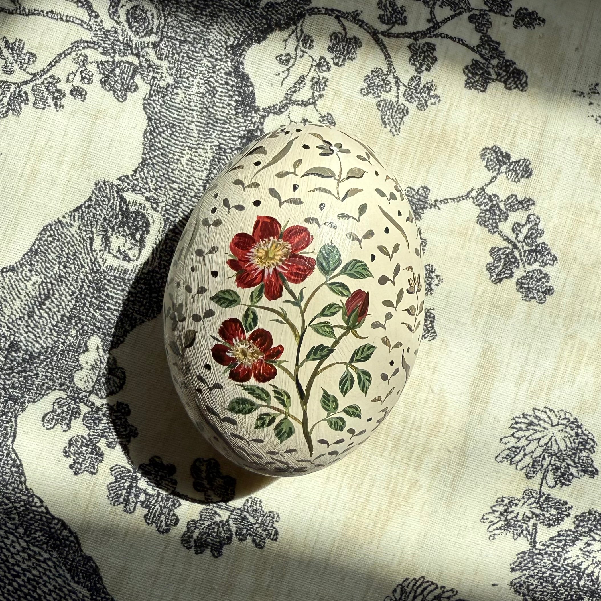 Red Rose Egg