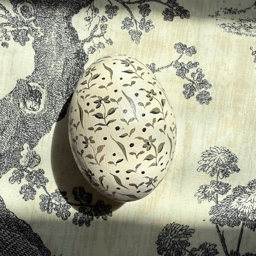 Red Rose Egg