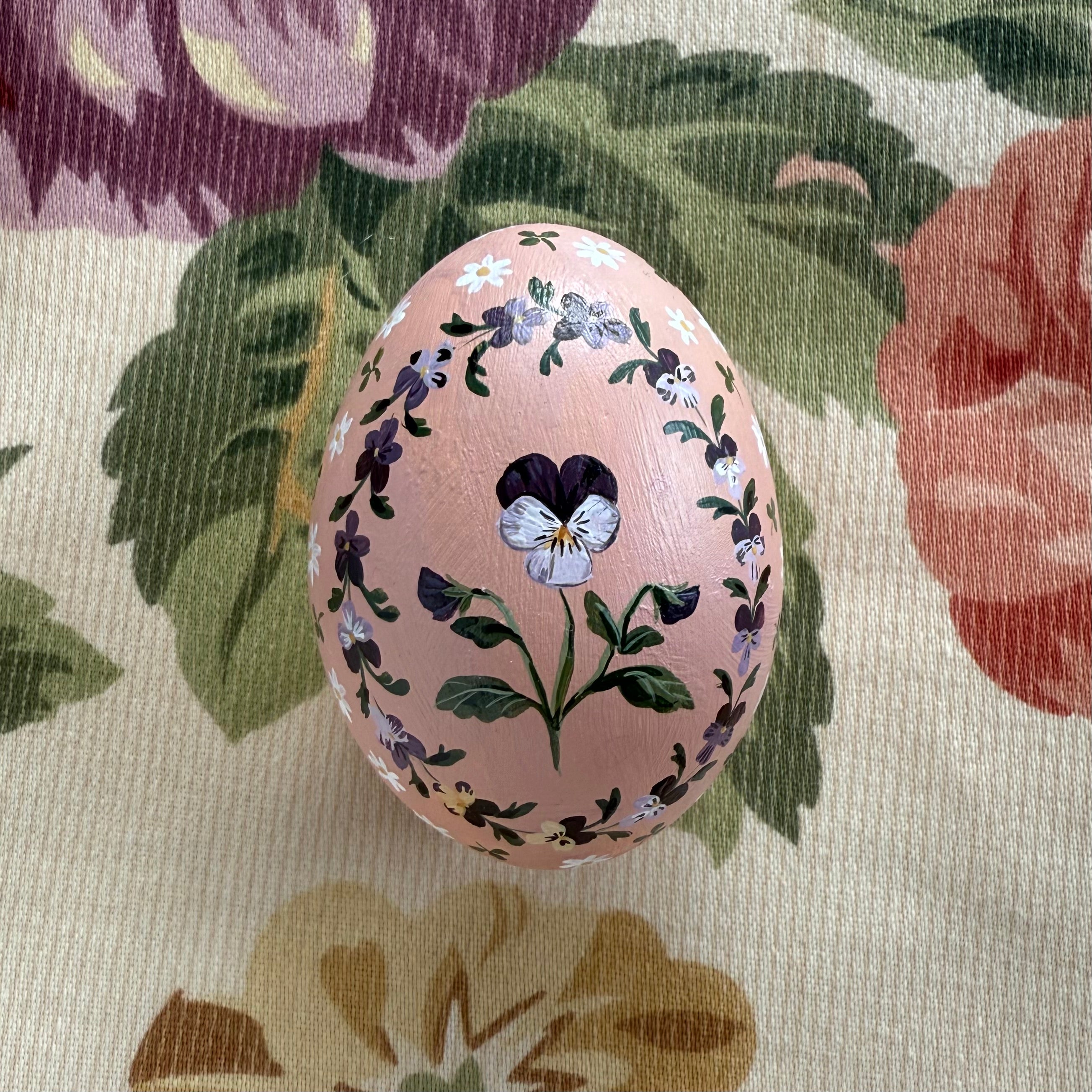 Pansy and Clover Egg