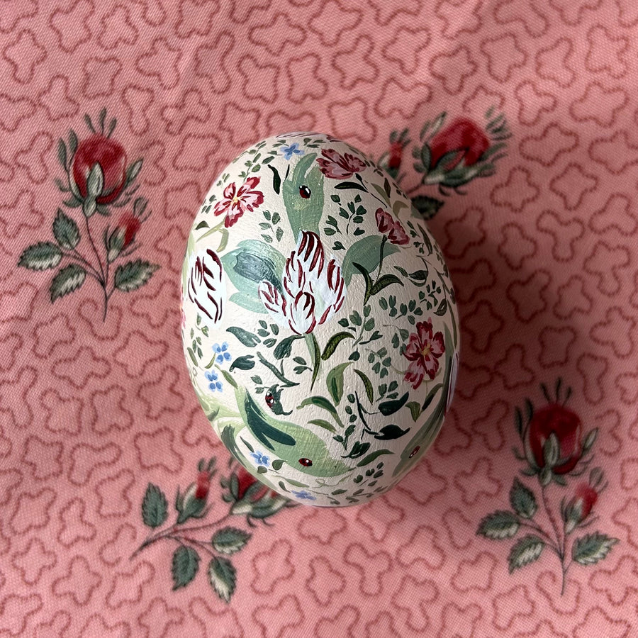 Tulip Chintz on Cream Egg