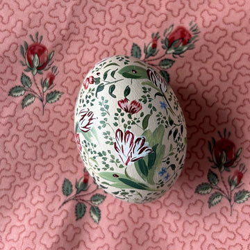 Tulip Chintz on Cream Egg
