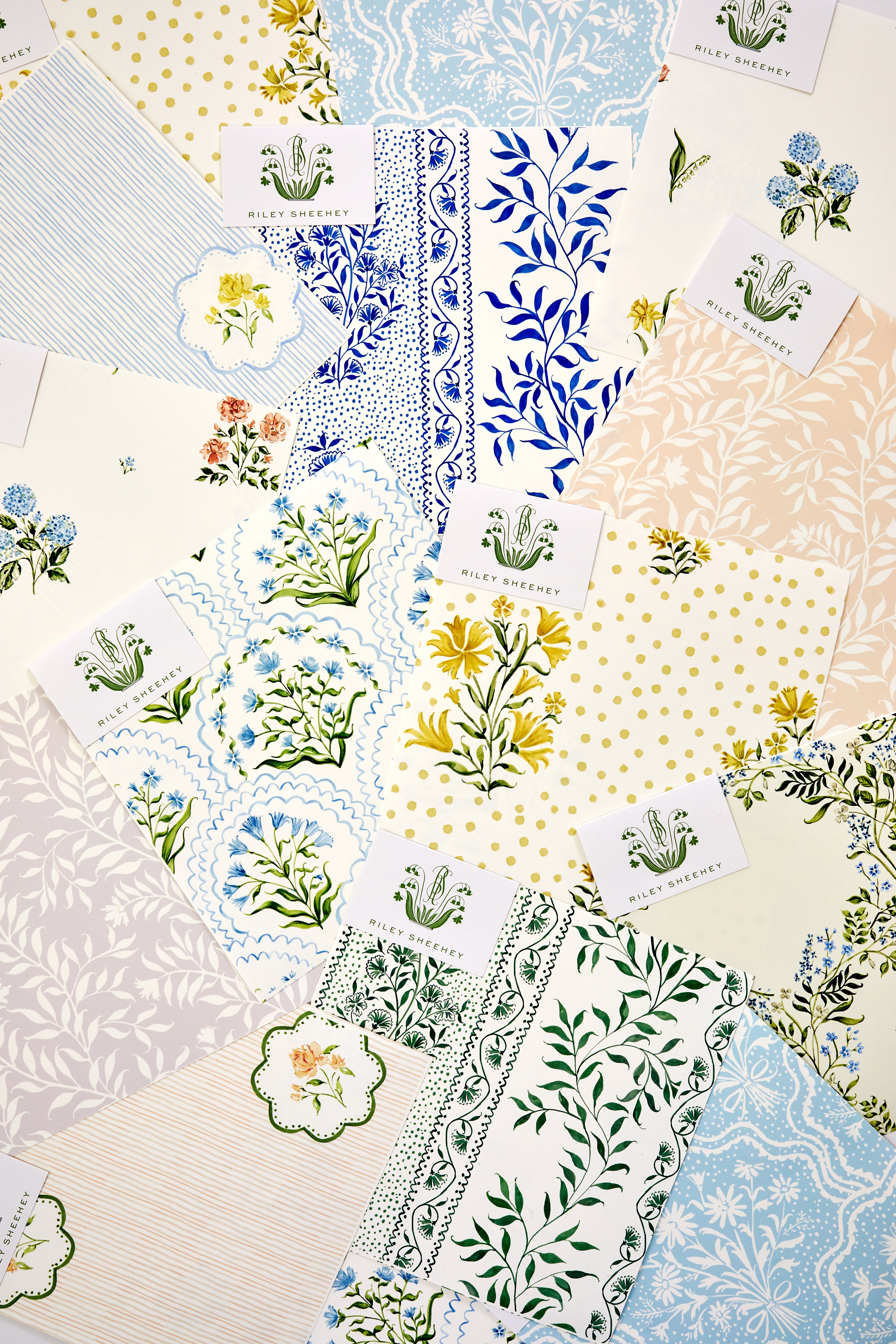 Larkspur Green Wallpaper